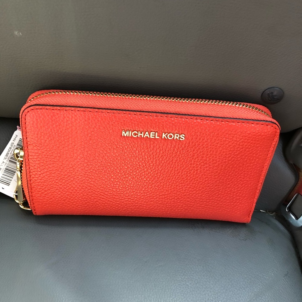 NWT Michael kors red wristlet wallet